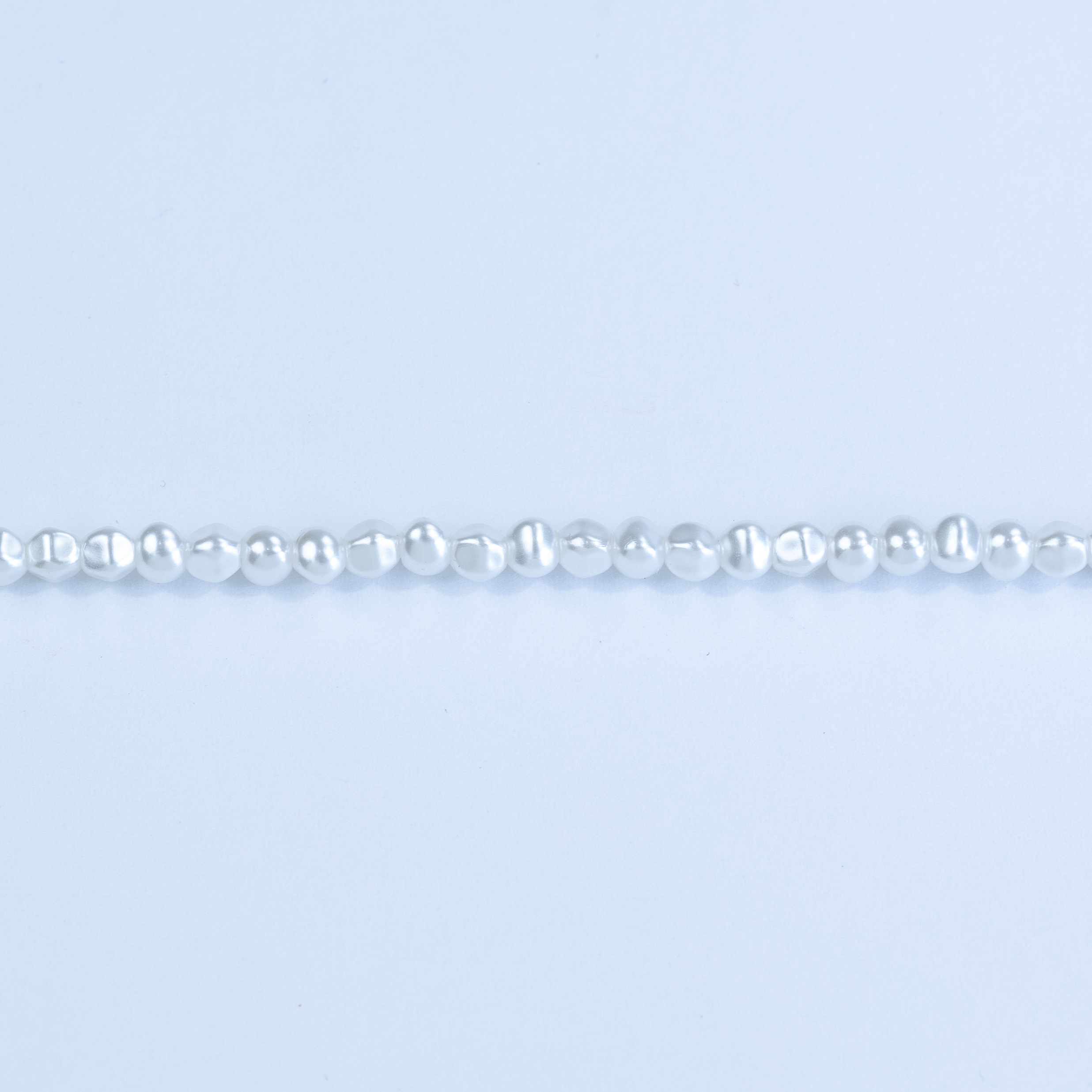 20488 White Baroque Imitation Pearl Bead 4 mm